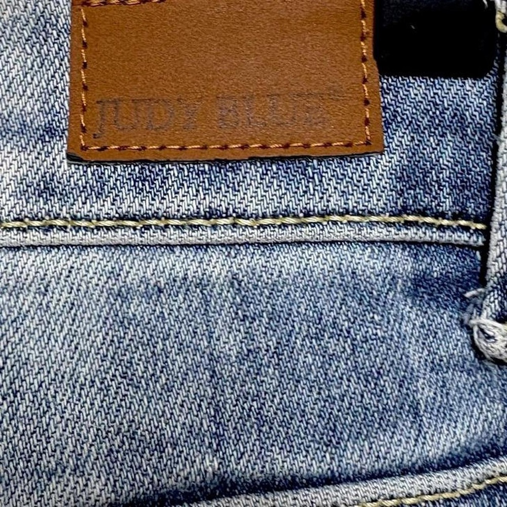 Judy Blue blue denim boyfriend fit blue jeans, 16W - Picture 5 of 6